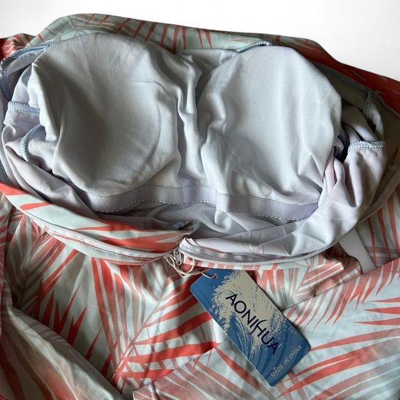 NWT- Woman’s UPF Rashguard Neon Coral Palms / Sz M - Picture 6 of 8